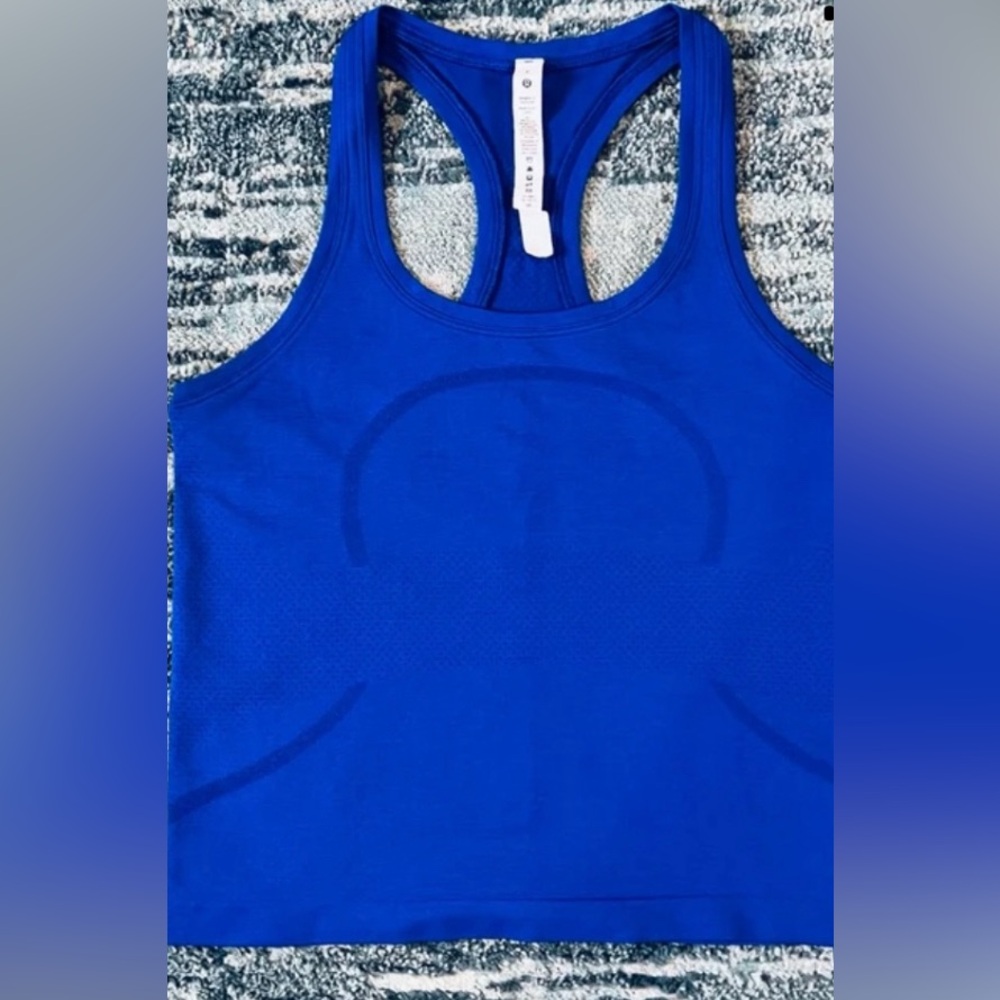 Lululemon Swiftly Tech Racerback Tank Top 2.0 *Race Length size 6 symphony blue